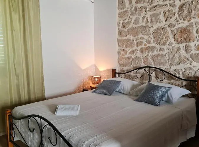 Lucija Peros Ii * Zaton (Zadar)